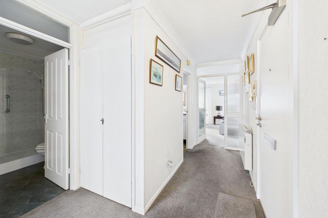 5 Alfred Court, Alfred Road, Cromer photo 4