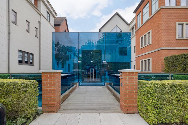 6, The Bishops Avenue, Hampstead photo 2