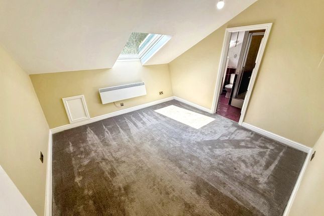 7 Woodleigh Hall Mews, Leeds photo 4