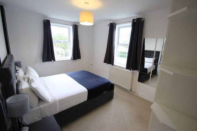 14 Turners Court Newport Pagnell Road, Northampton photo 3