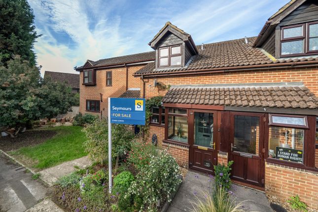 1-bed terraced on 9, Old Barn View, Surrey, £325,000