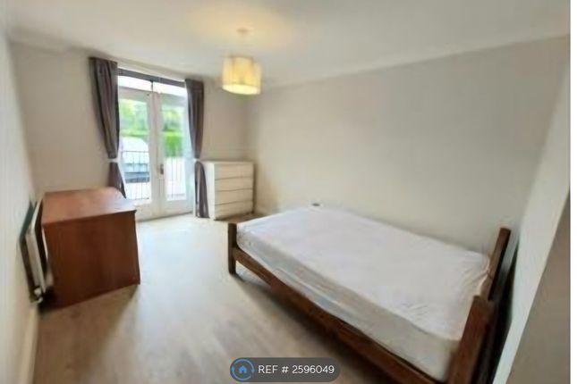 Ensuite Double Room Looking Onto Garden