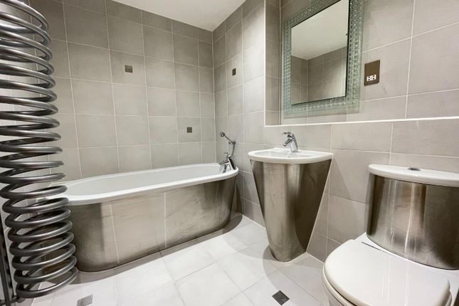 Altolusso , Bute Terrace, Cardiff photo 4