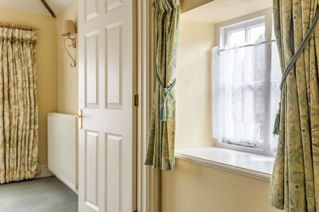 Flat for sale in North Street, Midhurst