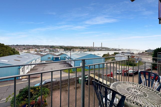 Flat 6, 284 Arctic Road, Cowes photo 3