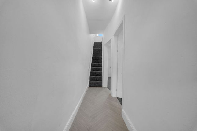 5, Elizabeth Street, Rossendale photo 4