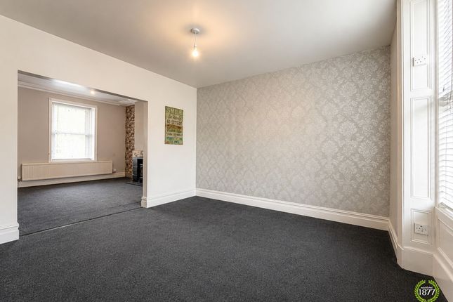 84 Burnley Road, Accrington photo 3