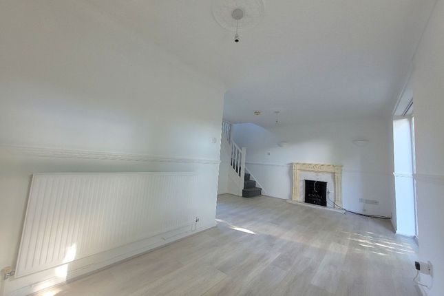 12 Elmwood Grove, Tredegar photo 4