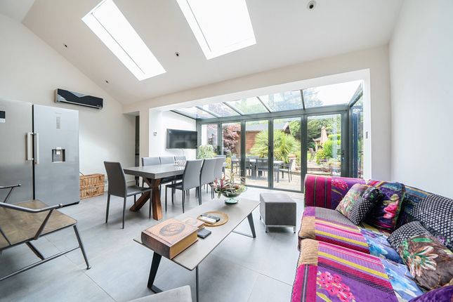 The Grange, 22, The Avenue, Pinner photo 2