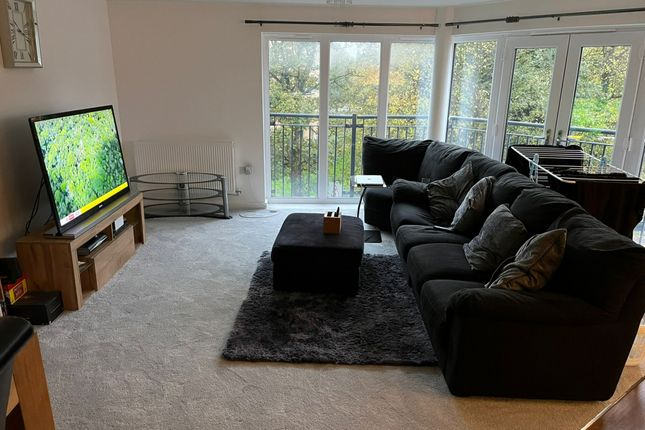 Thumbnail Flat for sale in Railway View, Kettering