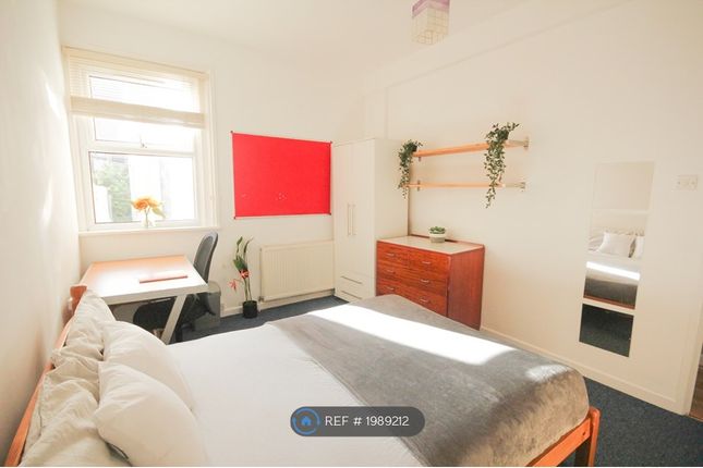 Room to rent in Francis Avenue, Southsea