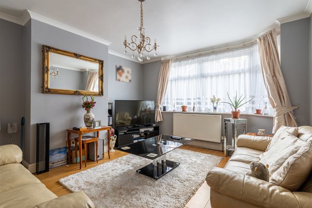 135 Springhead Road, Northfleet, Kent photo 2
