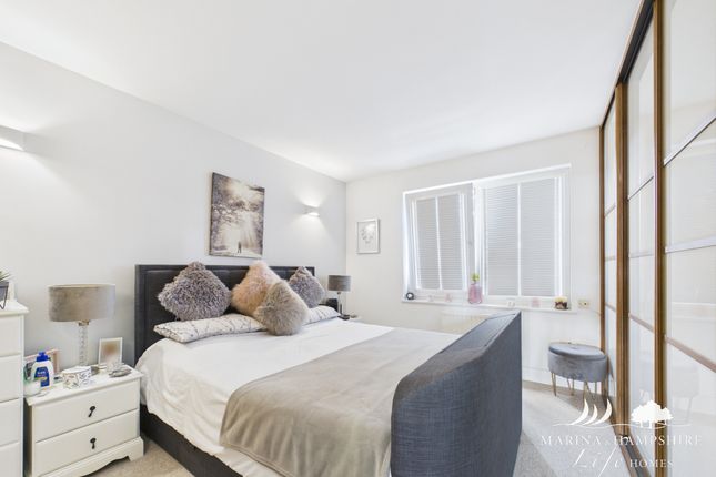 119 Oyster Quay, Port Way, Portsmouth photo 4