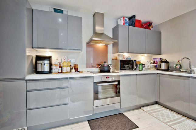 Flat for sale in Victoria Avenue, Southend-On-Sea