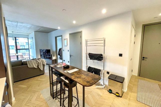 Apartment 503 St George's Gardens, 1F Spinners Way, Manchester photo 4