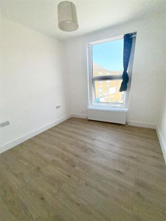 853C, High Road Leyton, London photo 5