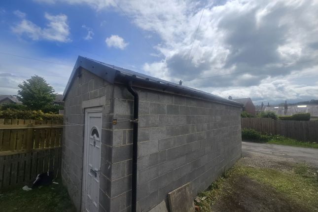 42, Long Lane, Huddersfield photo 5