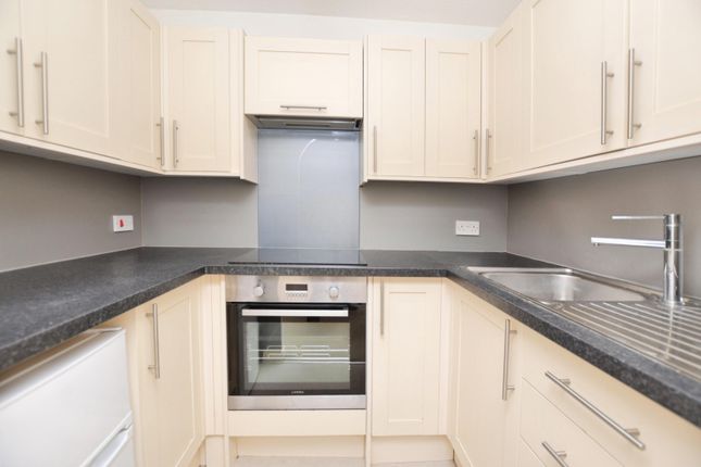 28, Homeworth House, Woking photo 2
