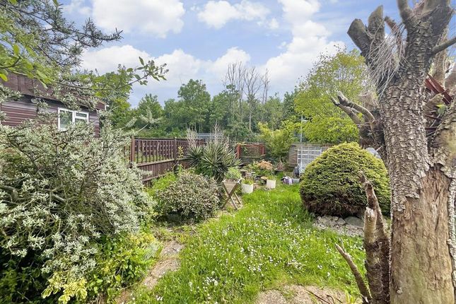 Thumbnail Mobile/park home for sale in Lower Dunton Road, Brentwood, Essex