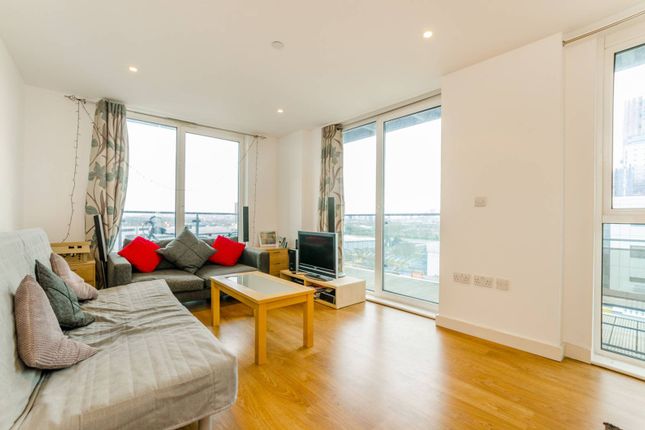 Flat to rent in Velocity Building, Stratford, London