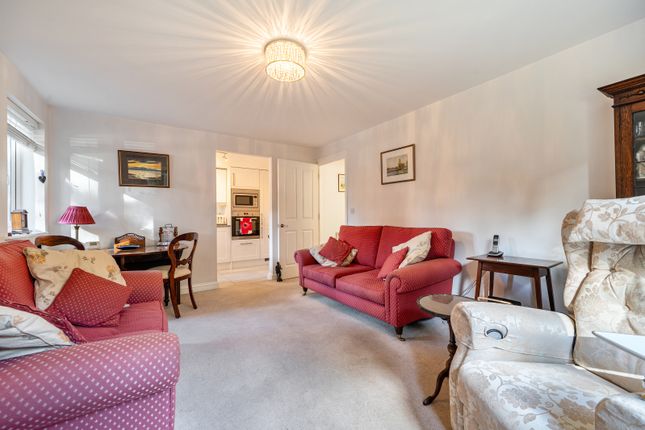 4, Windsor Court, Pinner photo 2