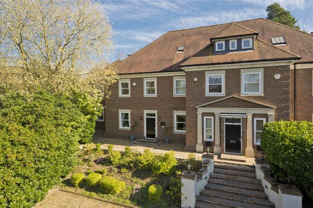 Old Avenue, Weybridge, Surrey KT13, 4 bedroom detached house for sale ...