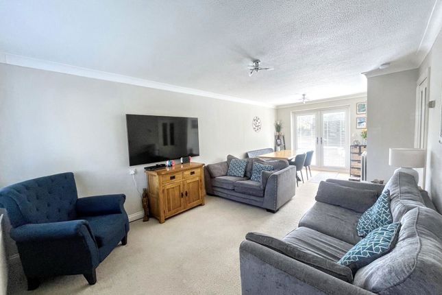 2, Warkworth Drive, Morpeth photo 4