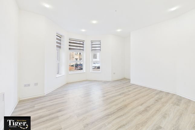 Flat 2, 2-3, Lansdowne Place, Blackpool photo 2