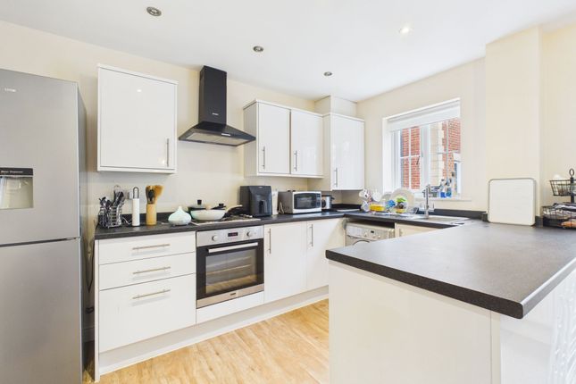 49 Clementine Drive, Nottingham photo 3