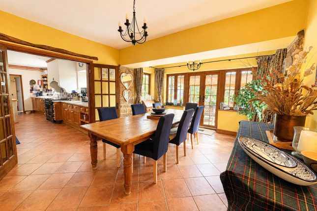 Jubilee House, Gayton Road, Towcester photo 4