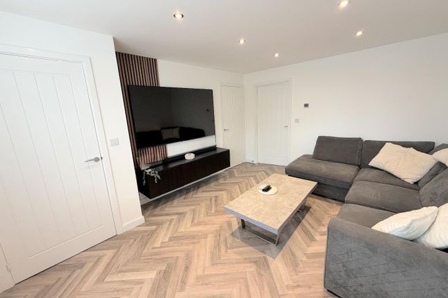 30, Spindle Way, Hartlepool photo 3