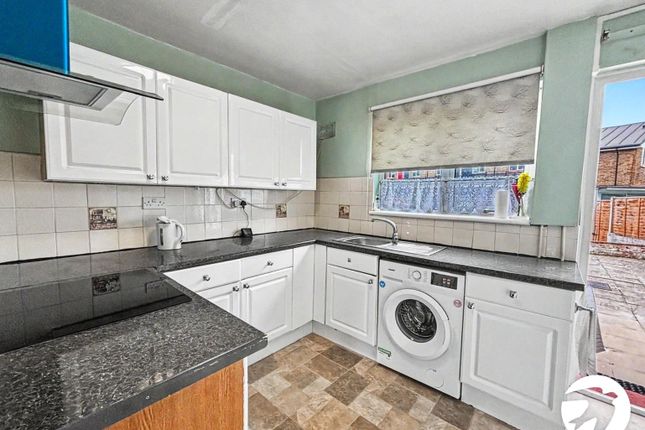 84, Littlebrook Manorway, Kent photo 5