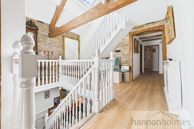 Cam05283G0-Pr0050-Still042