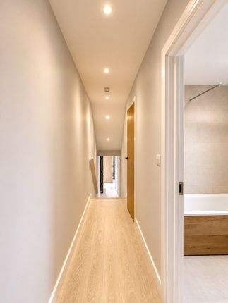 Flat 9, 61, High Road, Willesden Green photo 5