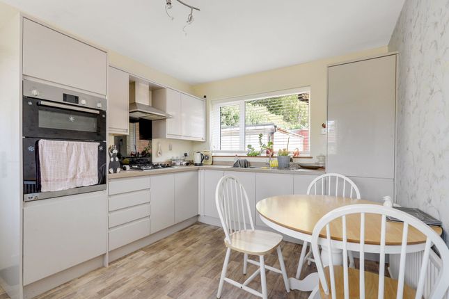 4 Moss Rise, Nottingham photo 2