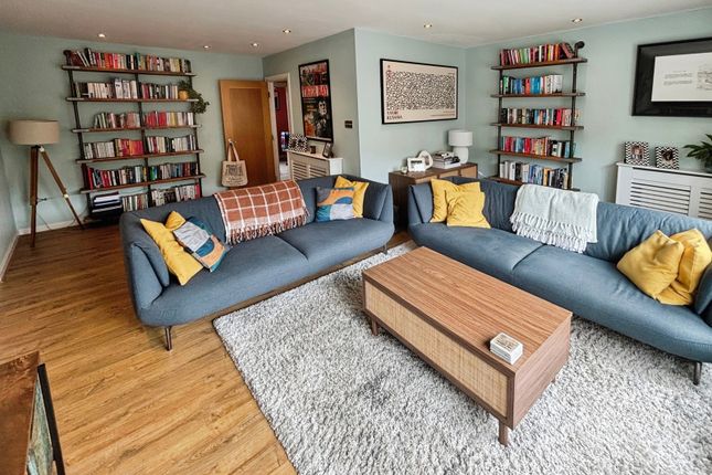 220, Adventurers Quay, Cardiff photo 4