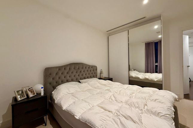 Maine Tower, 9 Harbour Way, London photo 5
