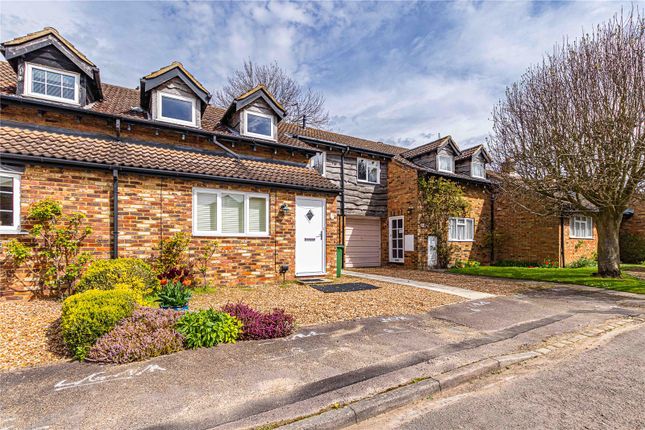 Thumbnail Detached house for sale in Heather Mead, Edlesborough, Buckinghamshire