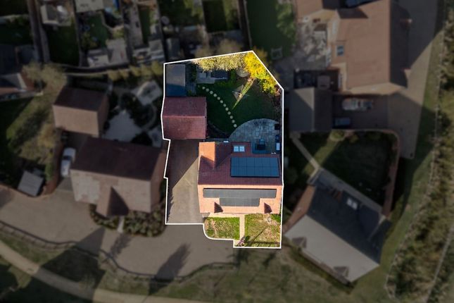 18 Saxon Square, Thame photo 4
