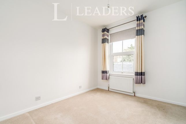 22, Alexandra Road, Hertfordshire photo 4