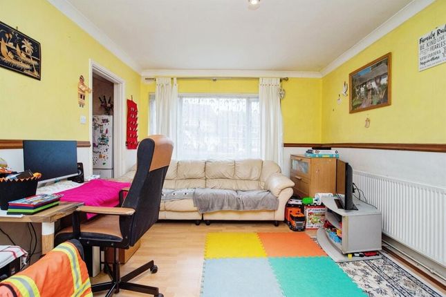 3 Kimblewick, By the Wood, Watford photo 4