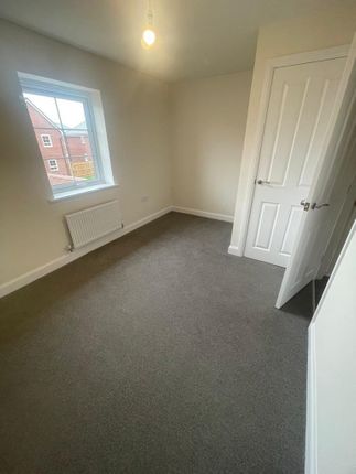 18, Marconi Drive, Nottingham photo 3