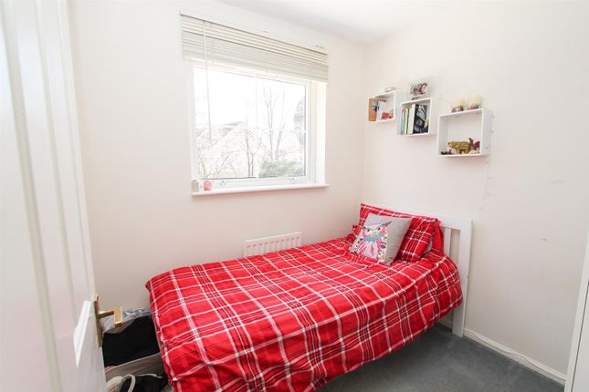 End terrace house for sale in Eindhoven Close, Carshalton