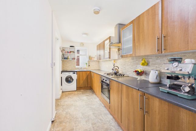 2 Laburnum Grove, Lorraine Street, East Riding Of Yorkshire photo 3