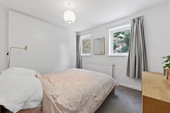 Town house for sale in Forrester Path, London