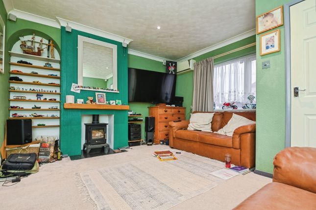 Grove Avenue, Walton On The Naze photo 4