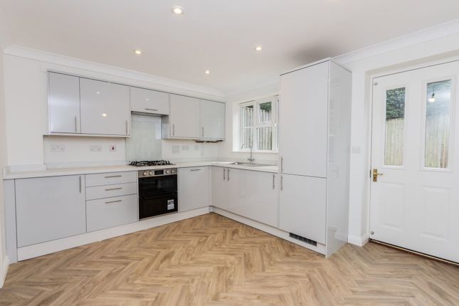 20, Norris Close, Cranbrook photo 3