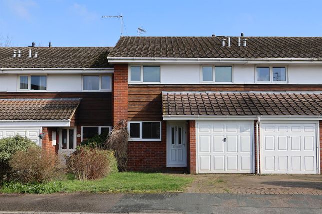 Terraced house to rent in Chesterfield Drive, Sevenoaks