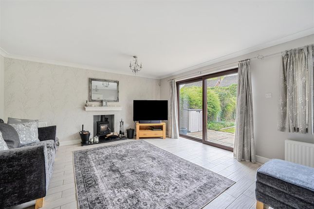 2, Garrett Road, Finchampstead photo 2