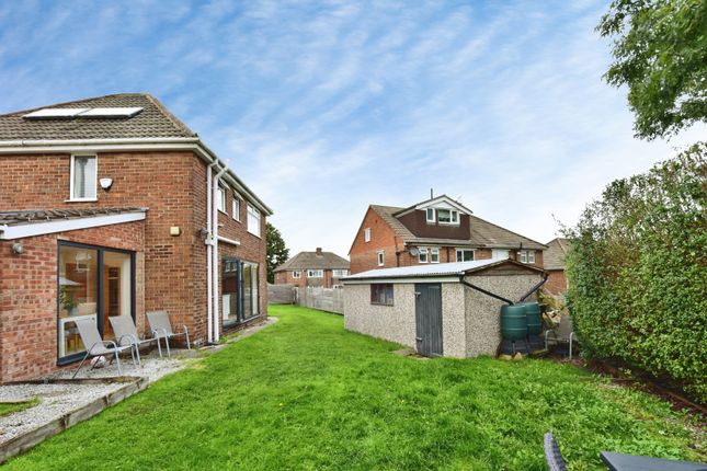Masefield Road, South Yorkshire photo 4